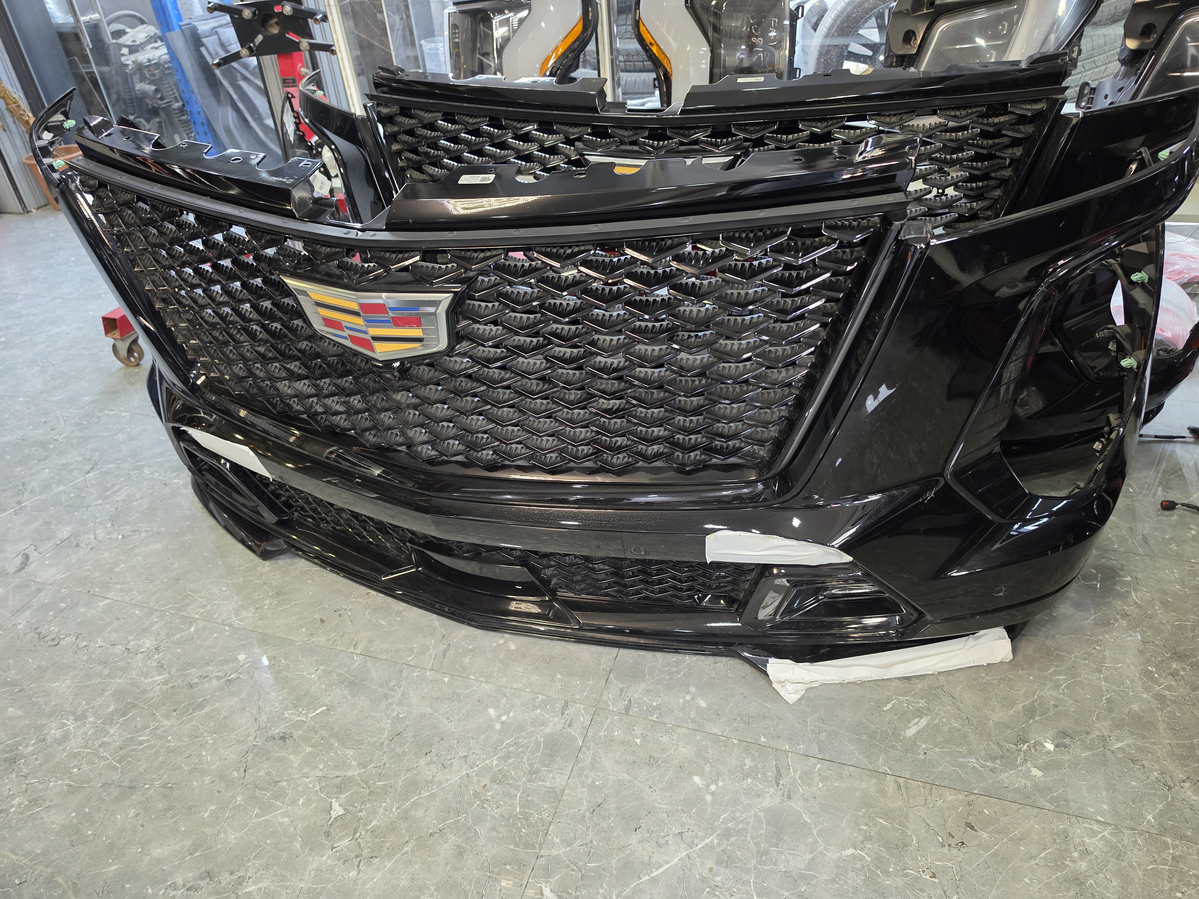 წინა ბამპერი Cadillac Escalade მთავარი ფოტო
