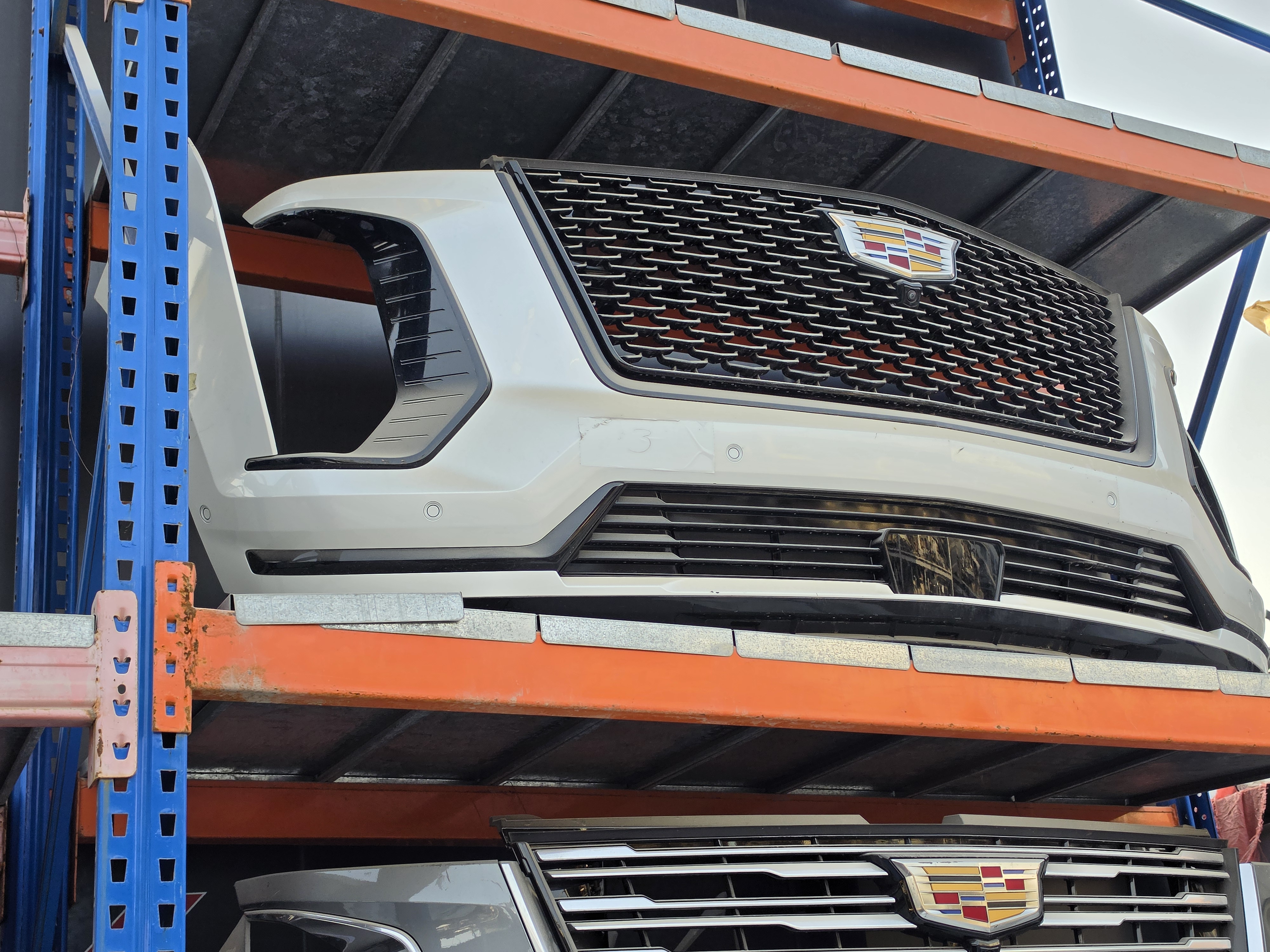 წინა ბამპერი Cadillac Escalade პატარა ფოტო 6