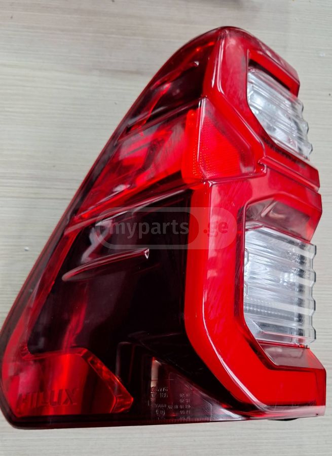 უკანა ფარი TOYOTA Hilux 2018-2026 მთავარი ფოტო