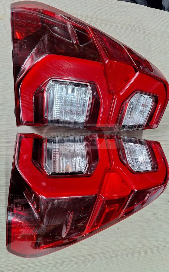 უკანა ფარი TOYOTA Hilux 2018-2026 პატარა ფოტო 3