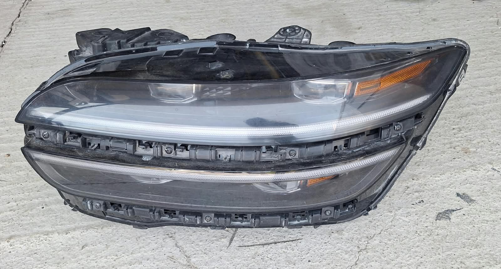 Genesis GV70 2021-2024 მარცხენა წინა ფარი — კოდი 233 მთავარი ფოტო