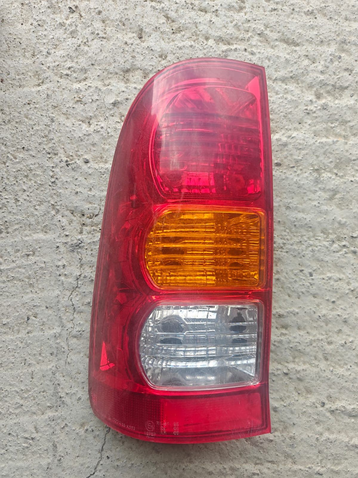 უკანა ფარი სტოპი Toyota Hilux მთავარი ფოტო