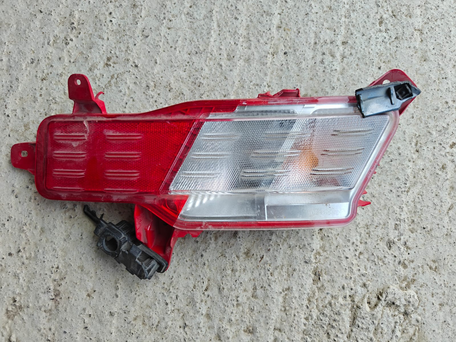 Hyundai Ioniq 5 2021-2025 მარჯვენა ბამპერის მაშუქი — კოდი 298 მთავარი ფოტო