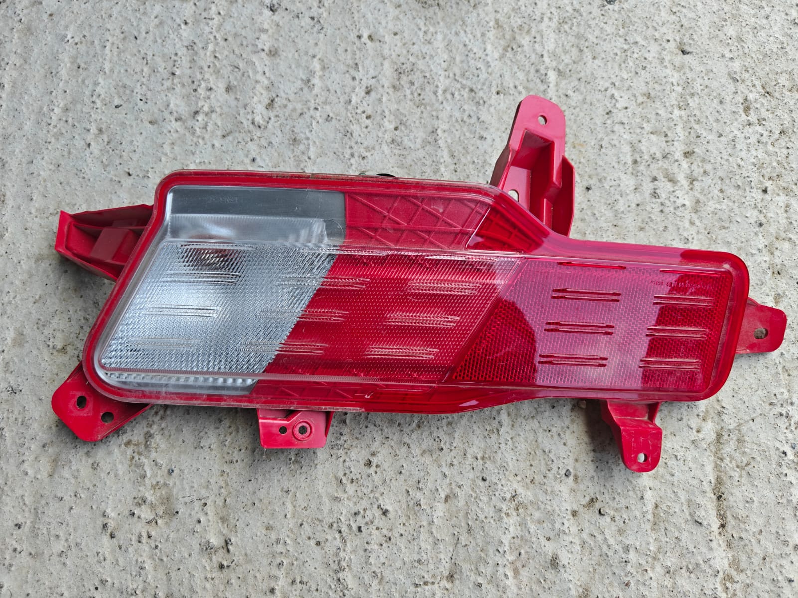 Hyundai Ioniq 5 2021-2025 მარჯვენა ბამპერის მაშუქი — კოდი 295 მთავარი ფოტო