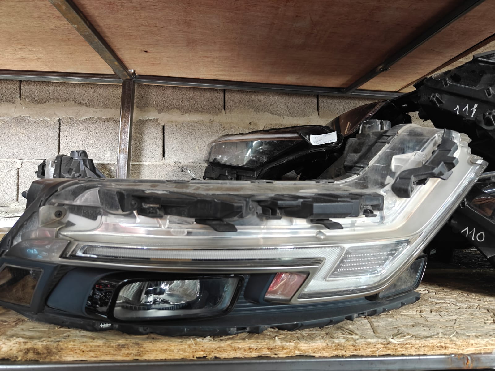 Kia Carnival 2021-2023 მარცხენა ევროპული წინა ფარი — კოდი 117 მთავარი ფოტო