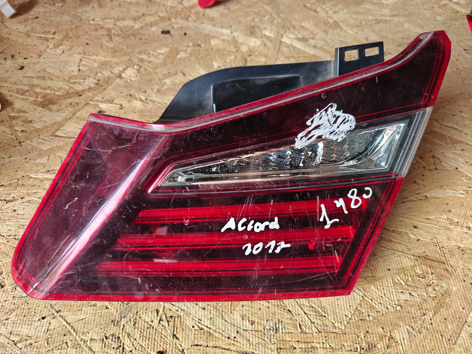Honda Accord 2016-2017 მარჯვენა წინა ფარი — კოდი 171 მთავარი ფოტო