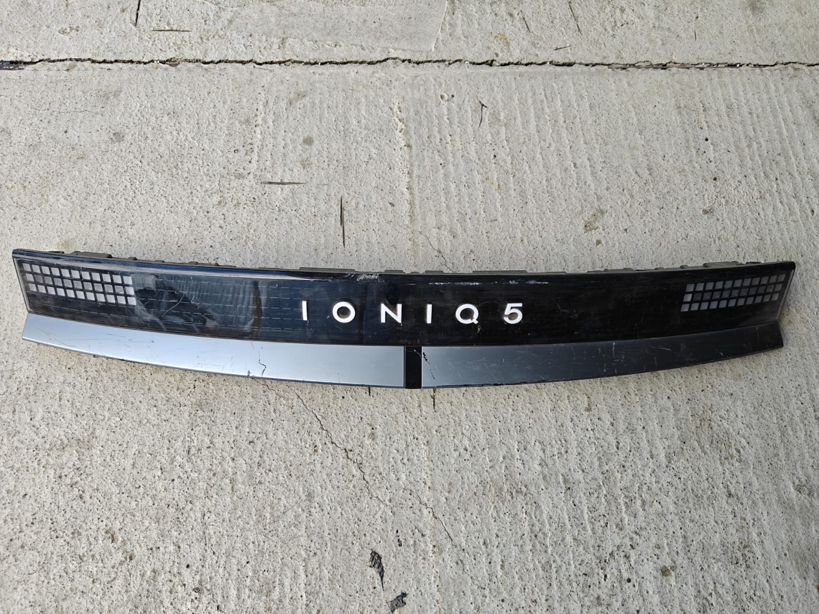 Hyundai Ioniq 5 2021-2025 საბარგულის მაშუქი — კოდი 319 მთავარი ფოტო