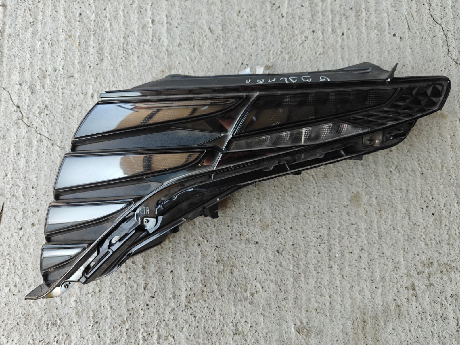წინა ფარი Hyundai Tucson მთავარი ფოტო