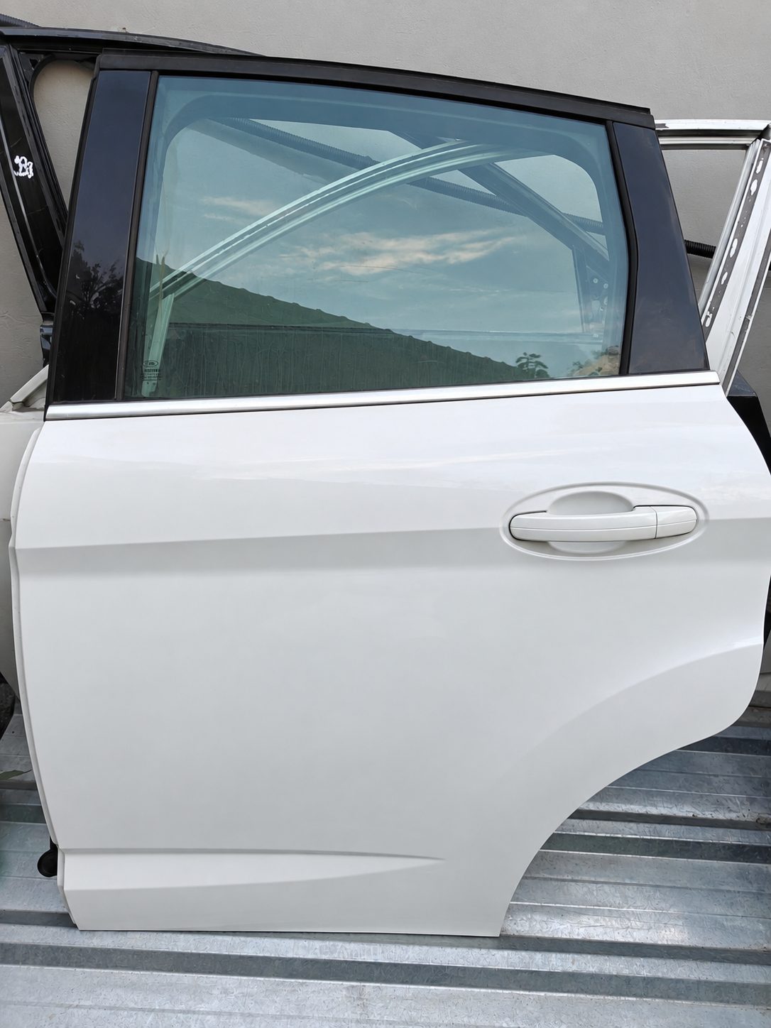 კარი Ford C-MAX მთავარი ფოტო