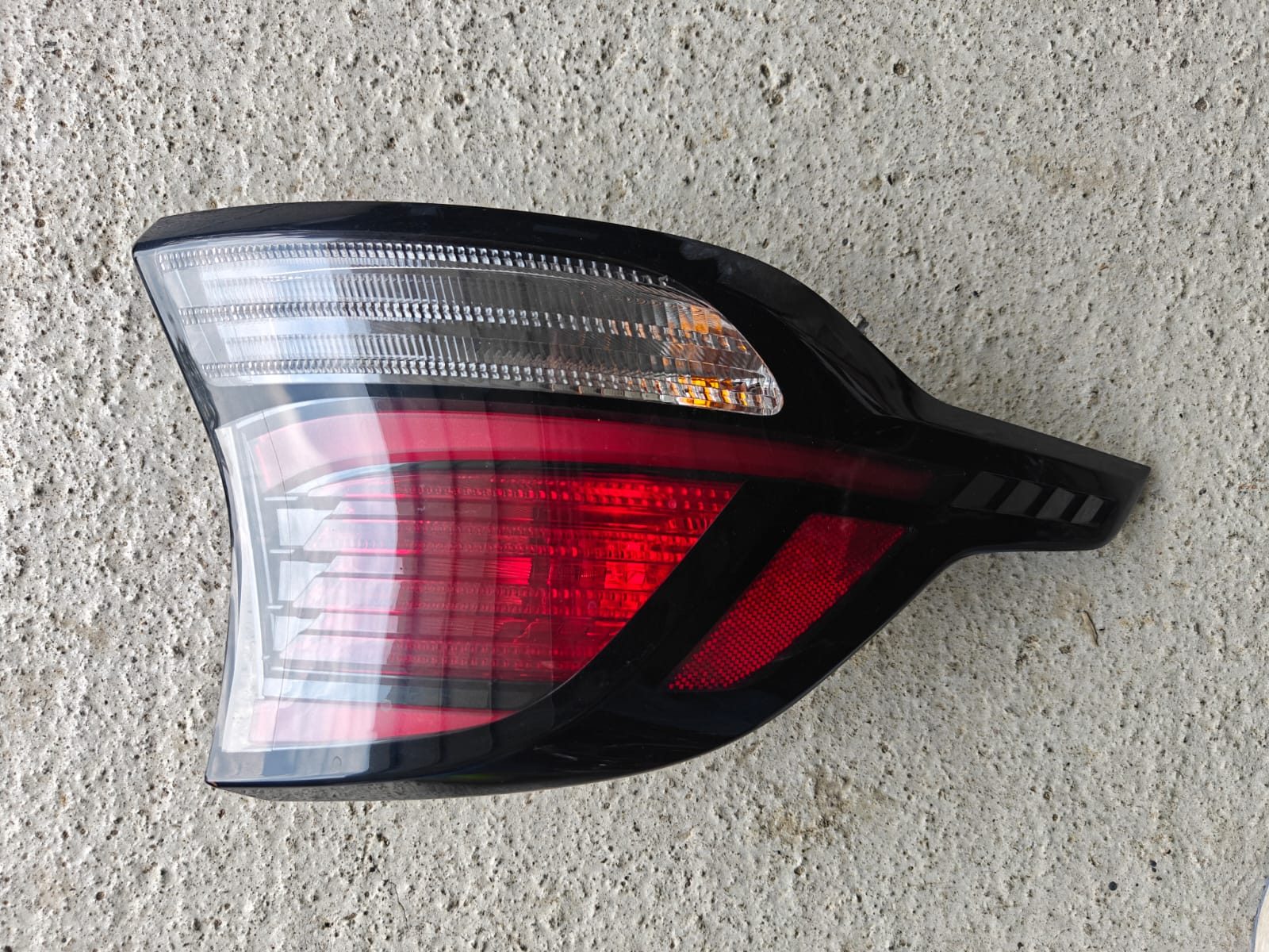 უკანა ფარი სტოპი Kia Sportage მთავარი ფოტო