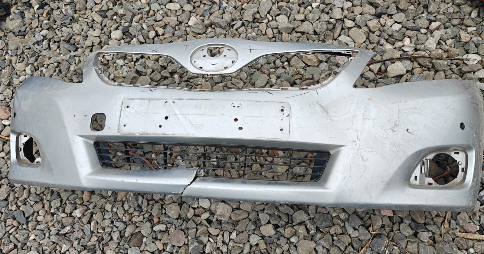 წინა ბამპერი Toyota Camry მთავარი ფოტო