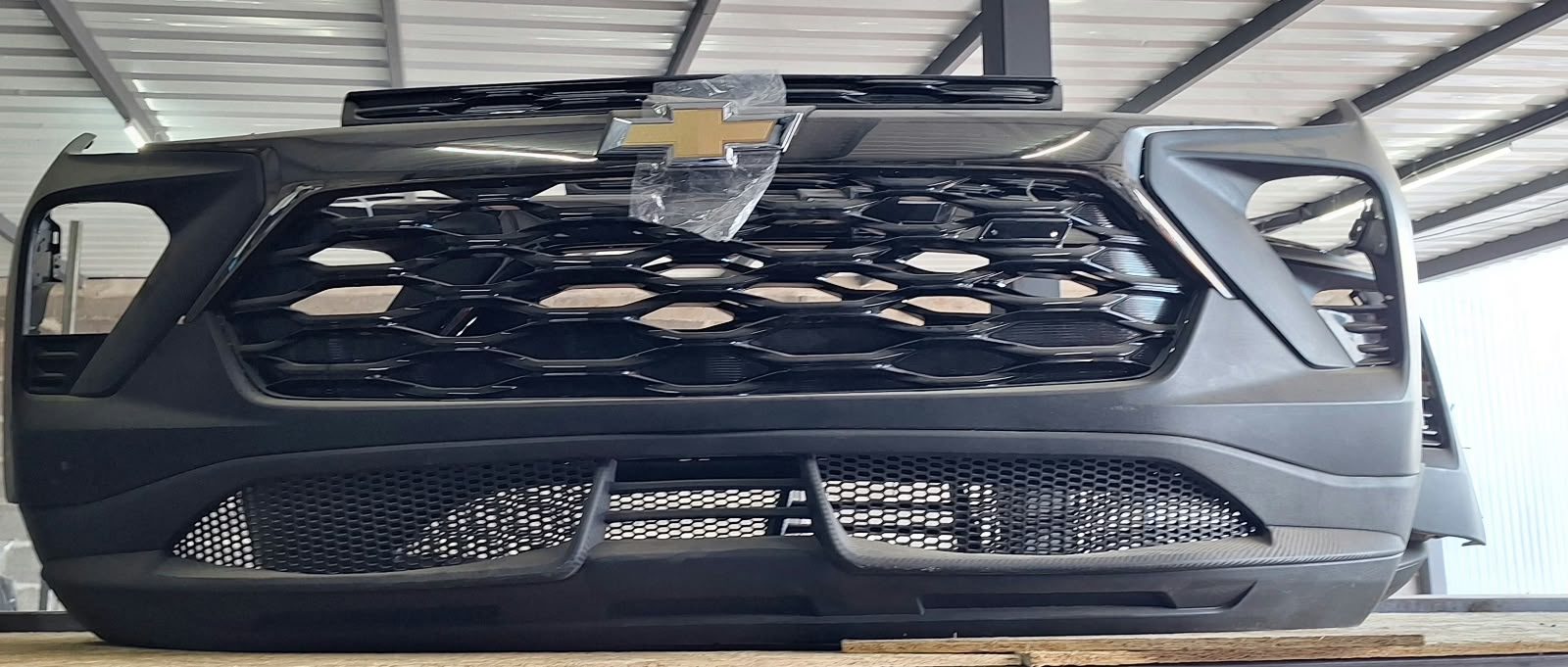 წინა ბამპერი Chevrolet TrailBlazer მთავარი ფოტო